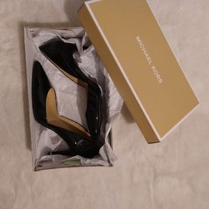 Michael Kors Ashby Pumps